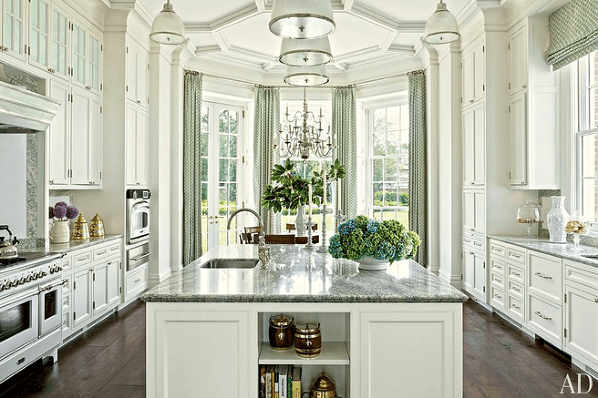 Kitchen Hardware For A Classic White, What Color Knobs For Off White Cabinets
