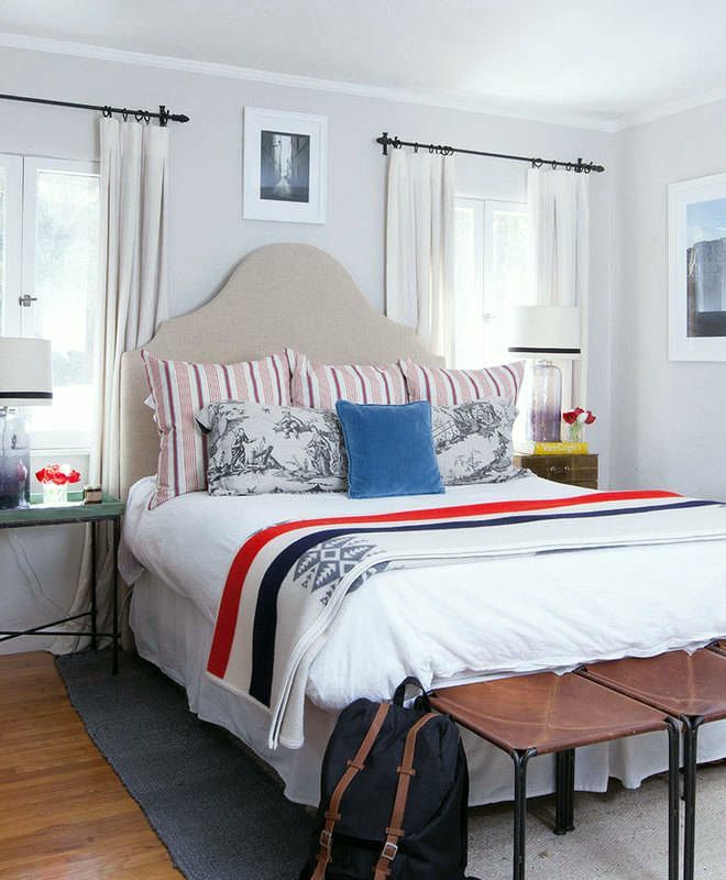  ryan-white-designs-interiors-rot weiß und blau Zimmer