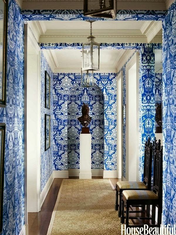 tom-scheerers-beach-house-blue-and-white-interior-architecture-and-mouldings