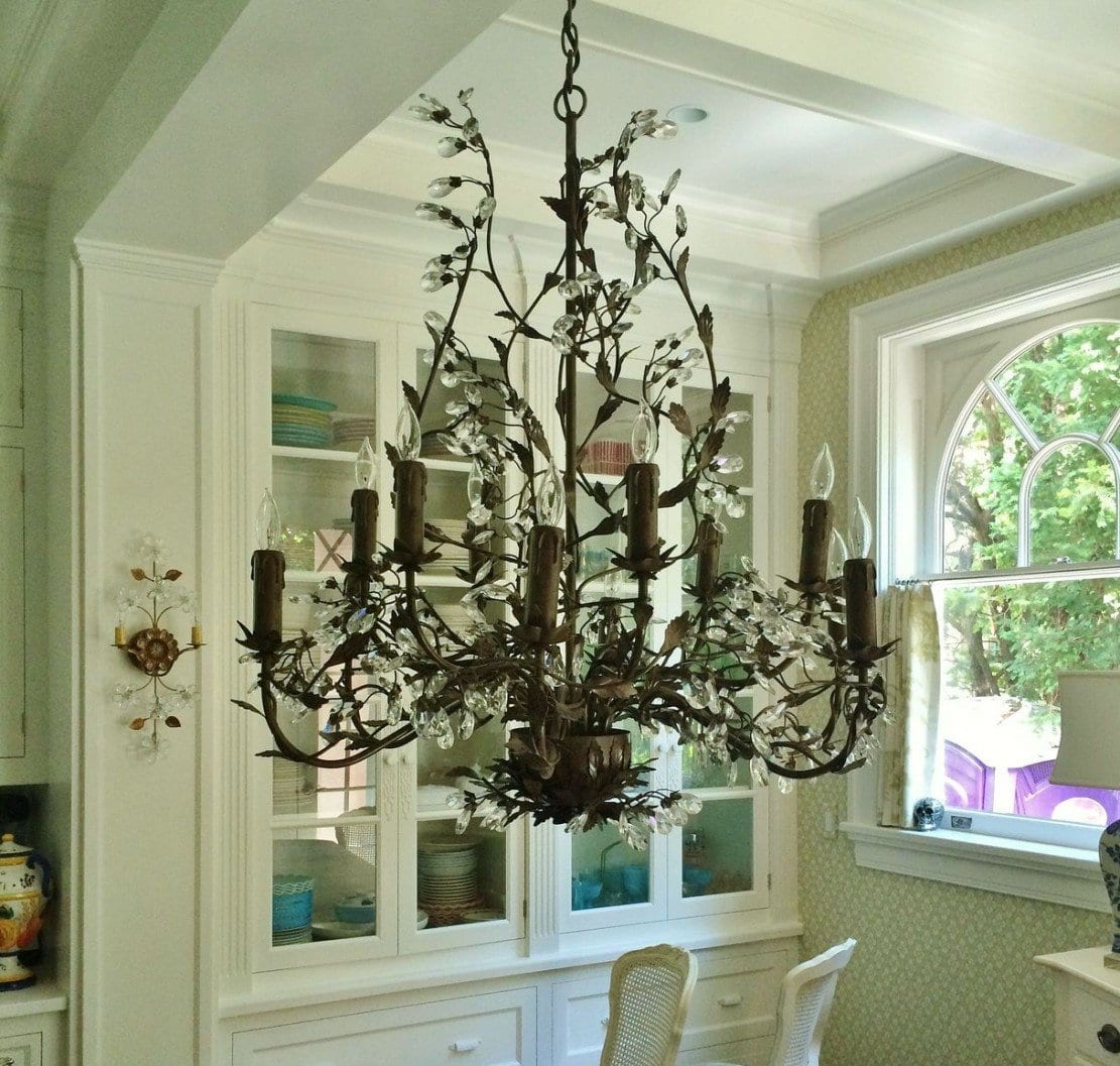 chandelier-before