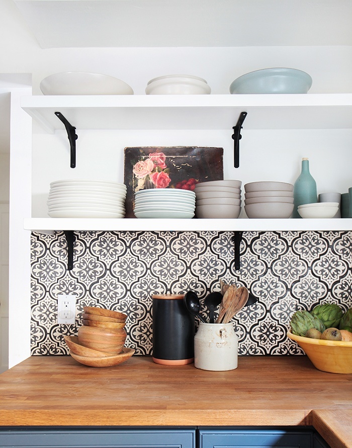 California-Country_Kitchen_Emily-Henderson_blue-wood-concrete-tile-open-shelving-causal_3