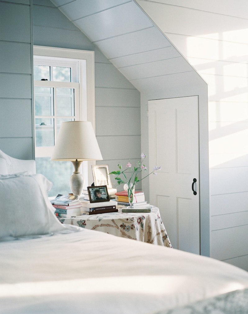 Choosing a Blue Gray Paint Color for Our Bedroom