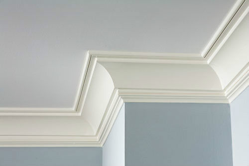 crown-moulding-with-trim