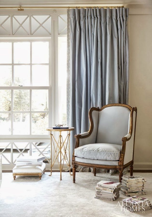 chair-suzanne-kasler-blue-silk-drapes