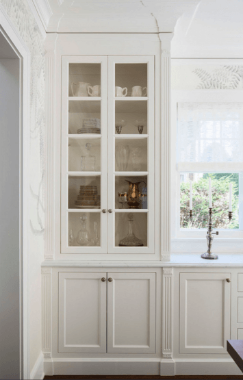 white-kitchen-cabinet-benjamin-moore-white-dove-Martha-OHara-Interiors-Interior-Design-Photo-Styling-John-Kraemer-Sons-Remodel-Troy-Thies-Photography-kitchen-design