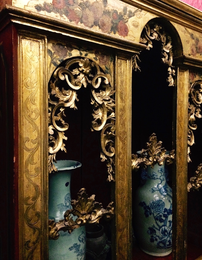 antichita marciana antique shopping venice italy vacation chinoiserie venetian cabinet