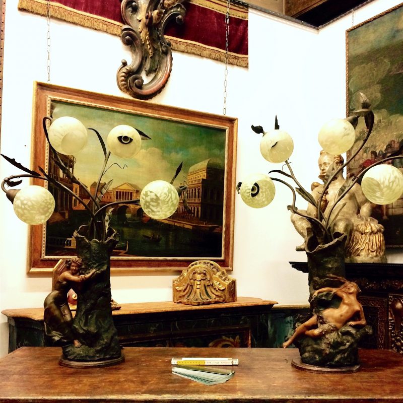 antichita marciana antique shopping venice italy vacation funky lamps