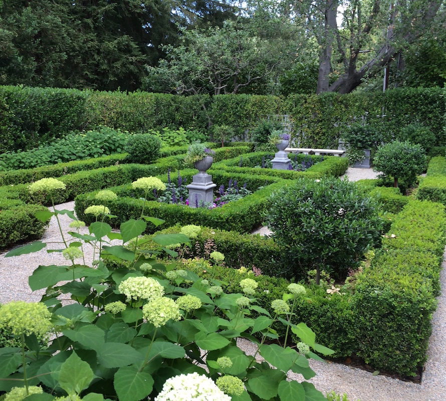 elizabeth everdell formal garden boxwoods - exquisite gardens 