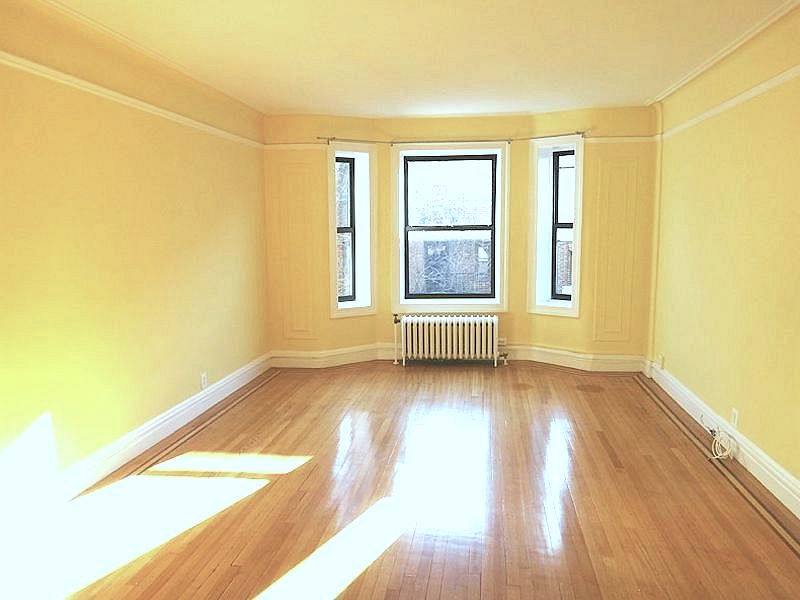 living room with bay window