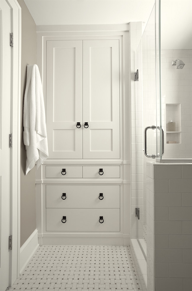 Astounding-Linen-Closet-Cabinet-Decorating-Ideas-Gallery-in-Bathroom-Traditional-design-ideas-