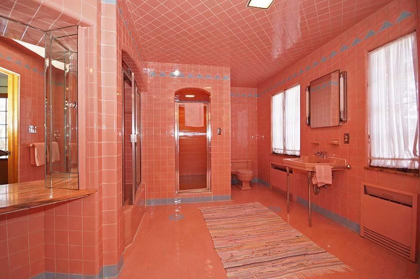 retrorenovation-vintage-pink-and-blue-bathroom