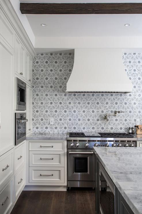 ivory-kitchen-hood-gray-walker-zanger-mosaic-tiles