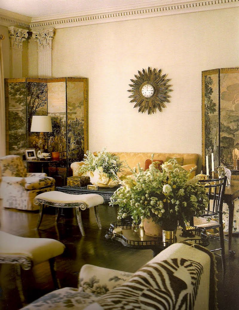 albert hadley large living room 1969 photo by Michael Mundy via the devoted classicist - notice the scale of the living room furniture