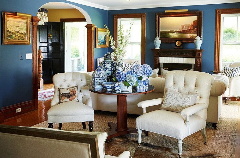 one-kings-lane_kelli-delaney_sitting-area - Looks like Benjamin Moore Champion Cobalt or Nile Blue csp 500