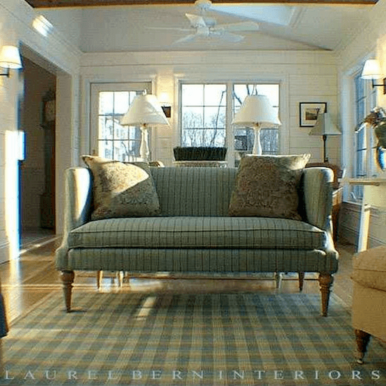 sun room back to back settee - living room layout