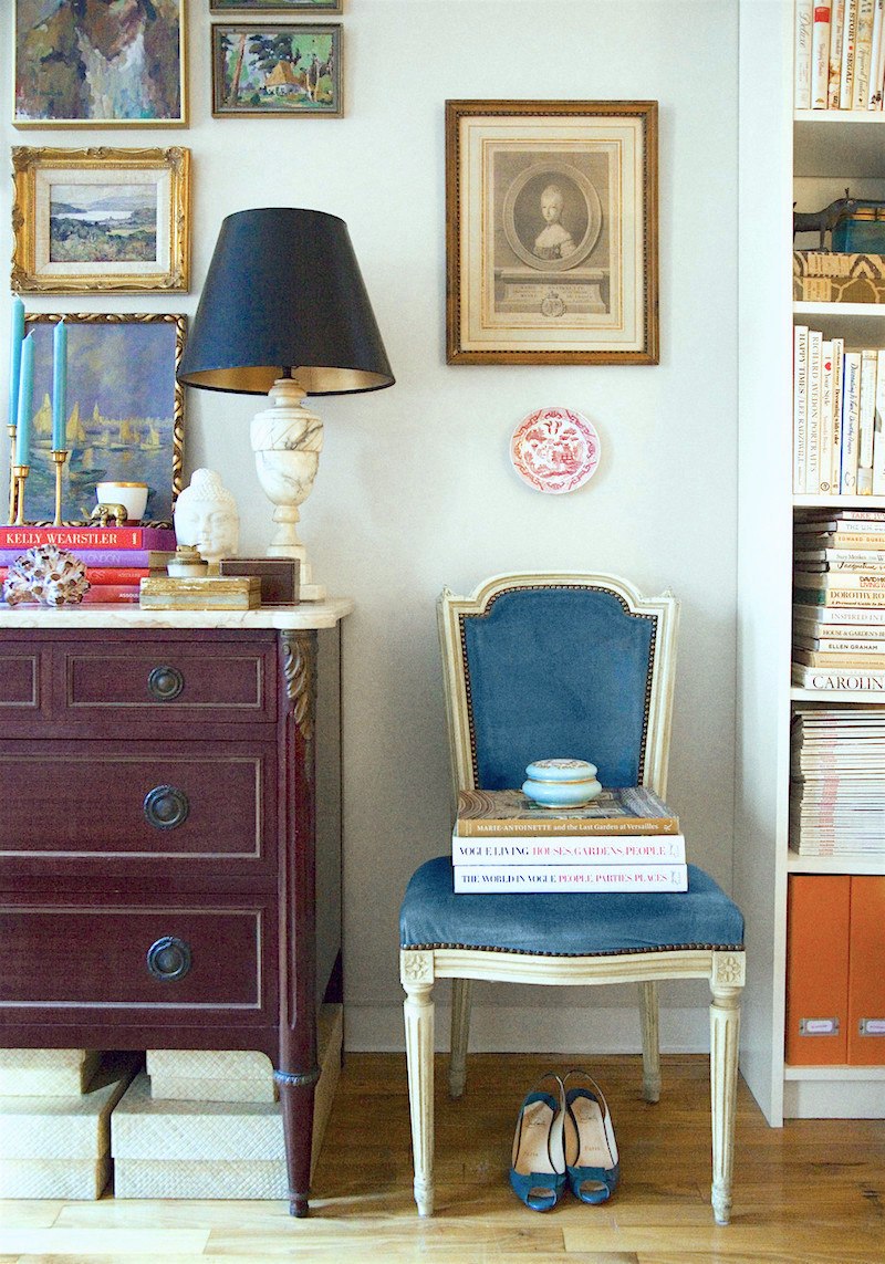 Habitually Chic - Charming vignette by Heather Clawson - Make small rooms look bigger