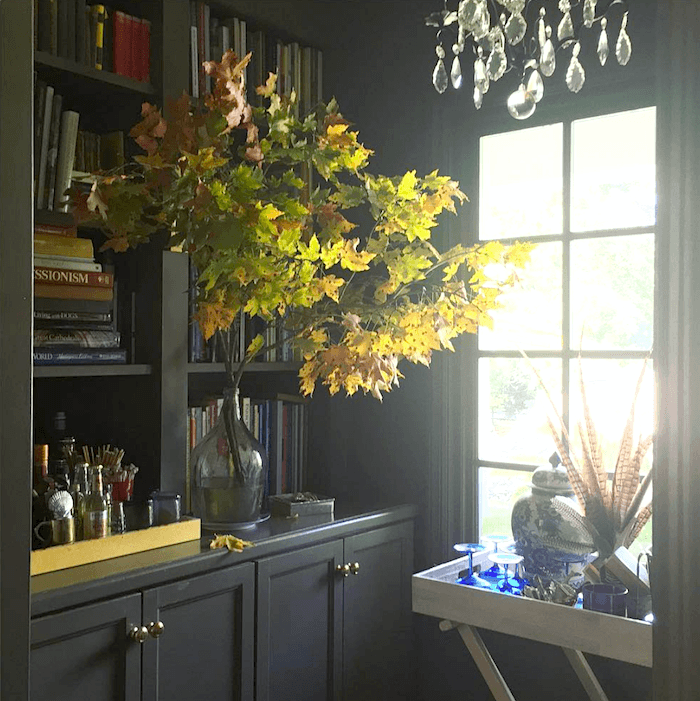 Superb decorating by Maura Endres - @m.o.endres on instagram - Love this lovely library nook off the living room