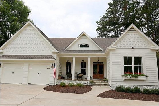 life on the shady grove farmhouse paint exterior -sherwin williams