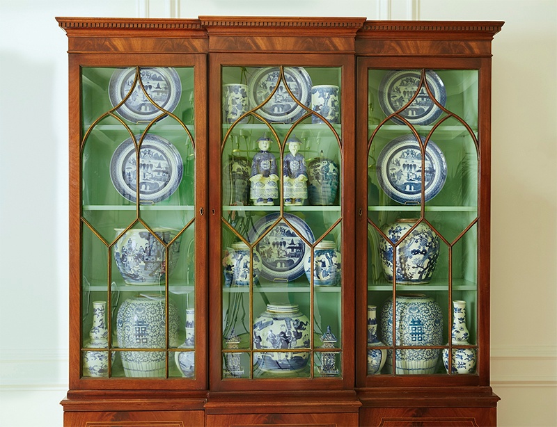 The Pink Pagoda One Room Challenge - beautiful china cabinet with blue and white chinoiserie porcelain