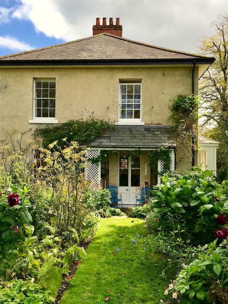 The charming country home of classical architect, Ben Pentreath and Charlie McCormick in Dorset, UK
