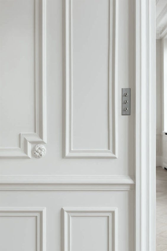 A+B Kasha panel moulding and wainscoting of a renovated Paris apartment - Best shades of white paint - original source unknown