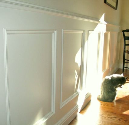 wainscoting with applied panel moulding