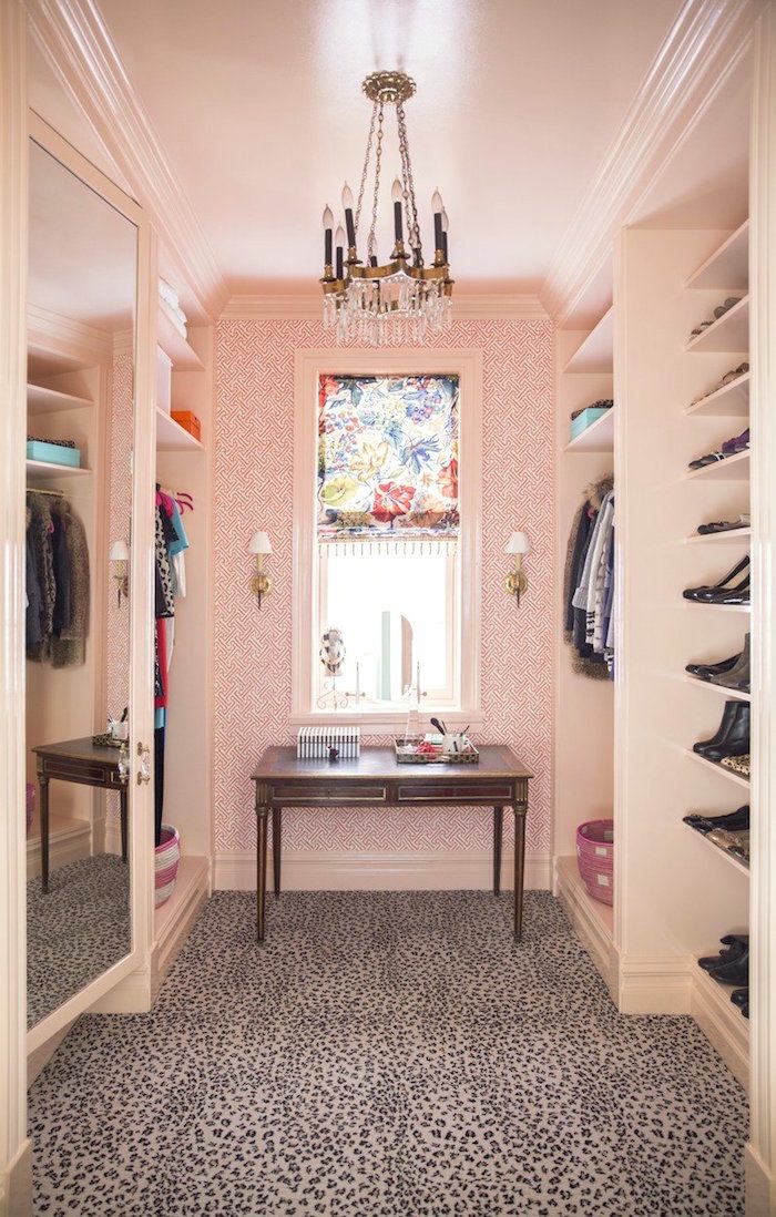 Summer Thornton color pink closet