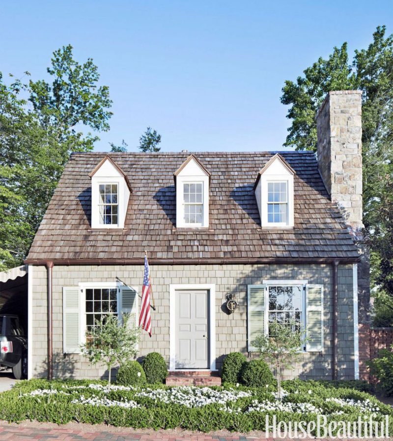 Maison de Bill Ingram - bardeau gris avec porte grise - photo de Simon Watson - Best Front Door Colors