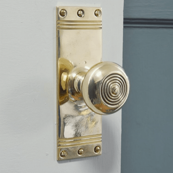 Door Knobs of Distinction: 21 Stunning Styles for Your Home's