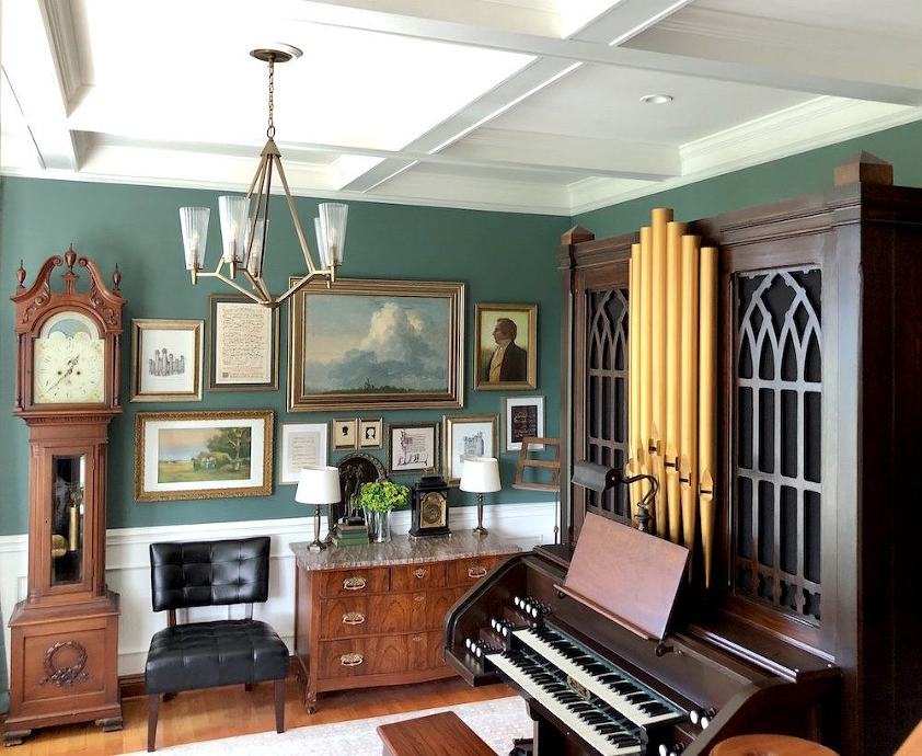 decorating on a shoestring budget - Pipe Organ dining room - sitting room