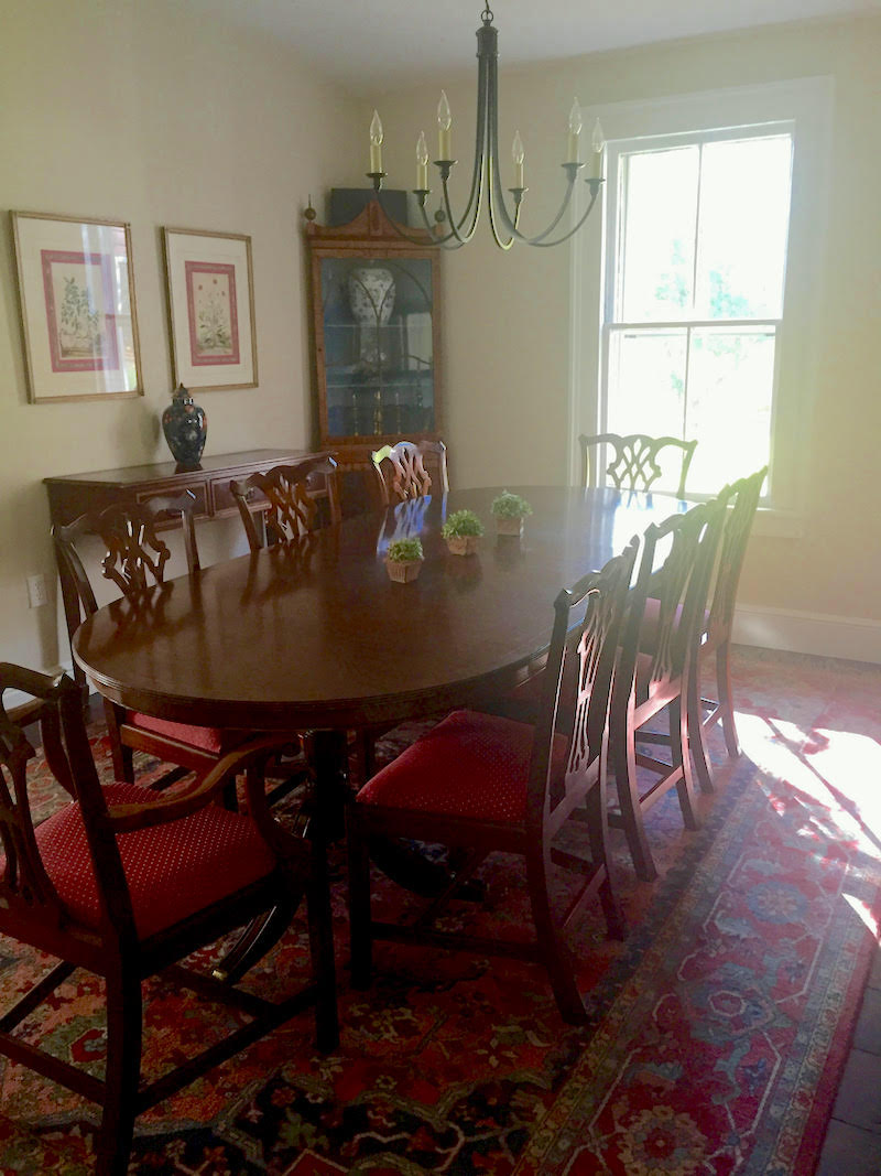 Susan Connecticut Antique Farmhouse Dining room with beige walls