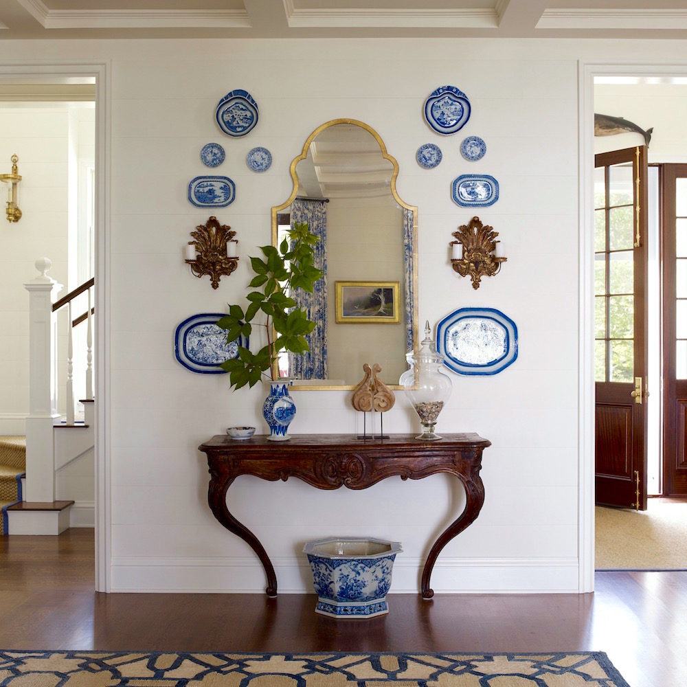 Suzanne Kasler and Les Cole - Coastal home - decorating with plates - Architectural Digest