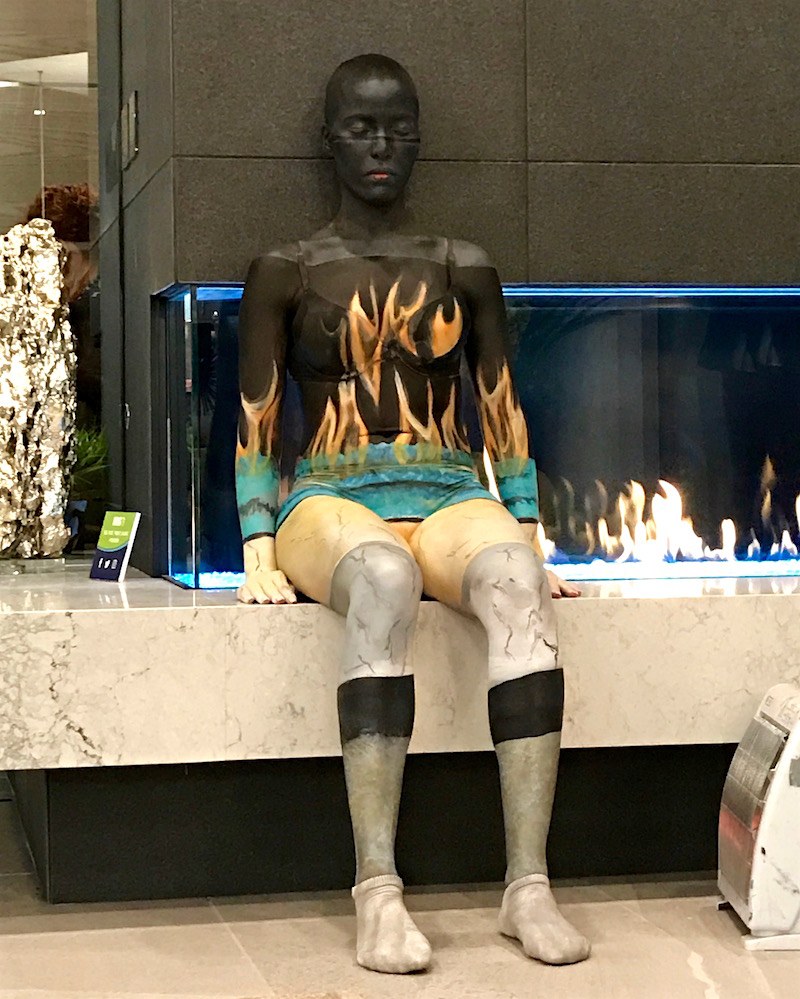 Caesarstone living statue- KBIS 2019 The New American Home