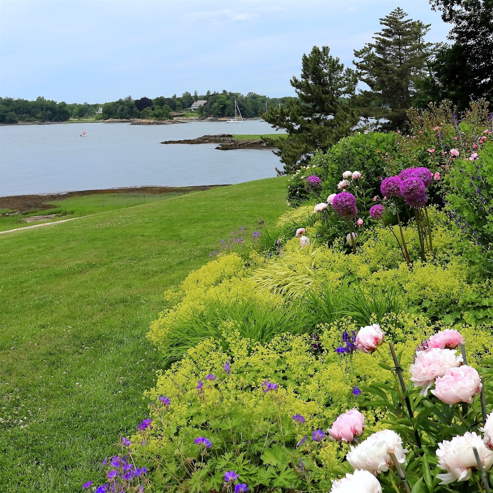 Enchanting Garden Tour in Greenwich Connecticut | Laurel Home