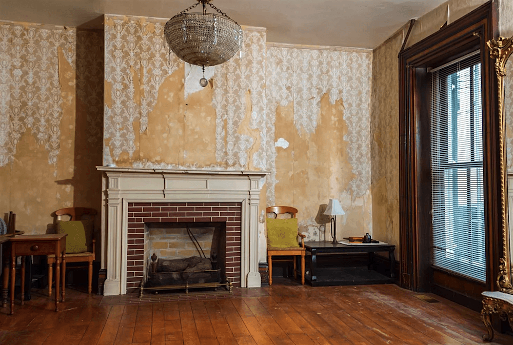  Revival Dream House - peeling wallpaper