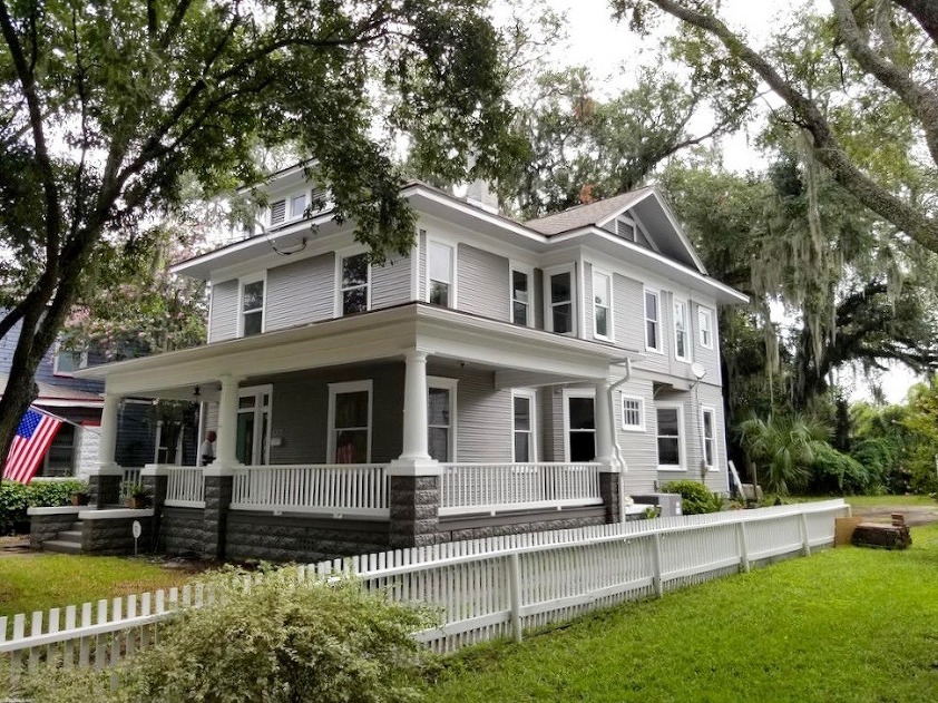 1337 HUBBARD ST, JACKSONVILLE, FL 32206 - exterior - classical house in Florida homes