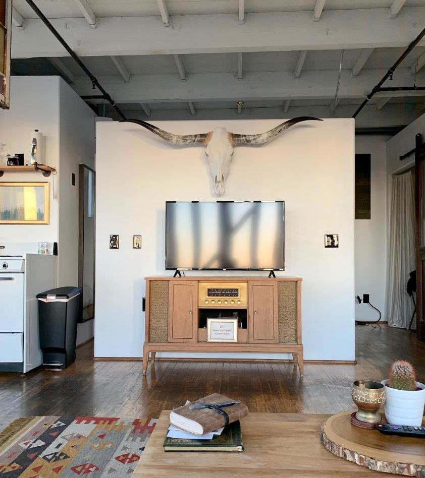 TV airbnb - urban loft renovation before
