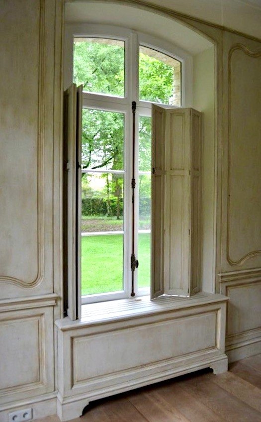 Greet LeFevre - Belgian Pearls - window with deep recess