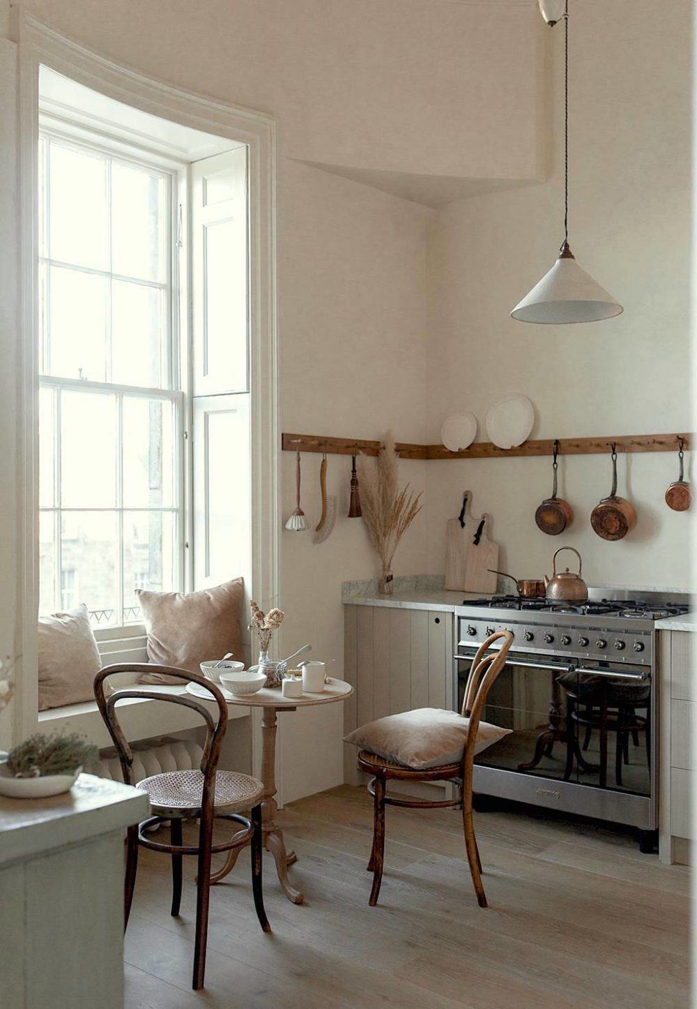 via House & Garden - DeVOL kitchen - radiator - embrasured window