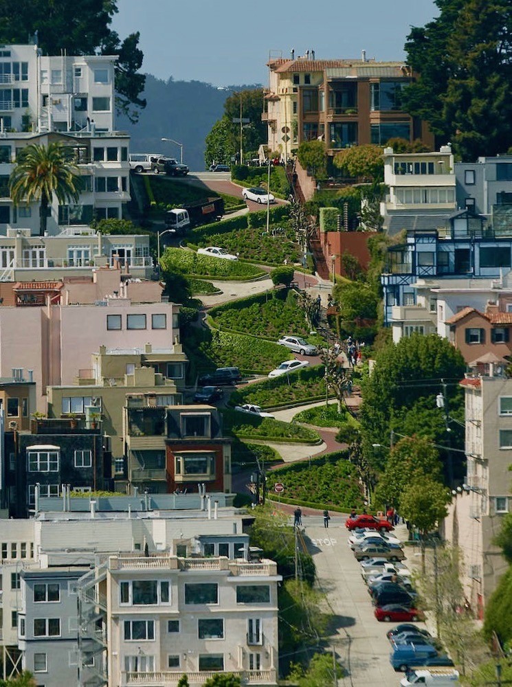 via Wikipedia - Lombard St. San Francisco