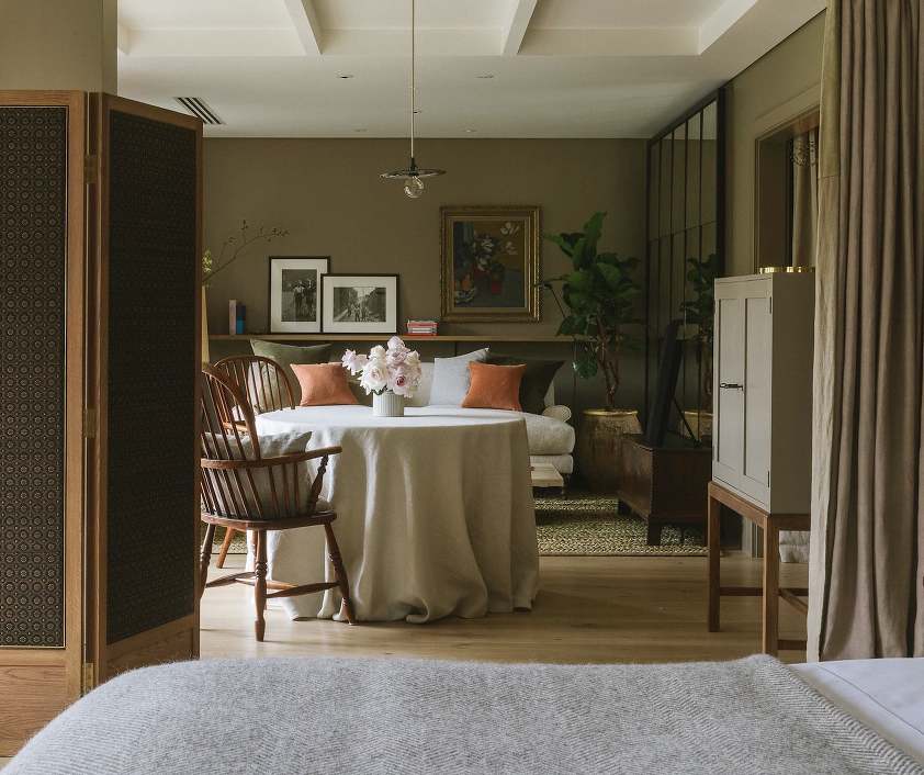 Gorgeous Interior Colors - Heckfield Place - Farrow and Ball Mouses Back - Benjamin Moore Kingsport Gray