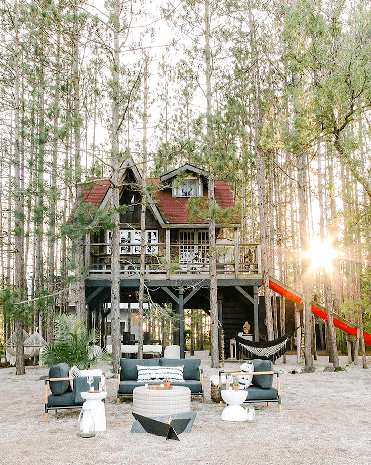 via @tristanjayne on instagram Cabin retreat