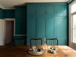 Upminster-Essex-Shaker-Devol kitchen painted in Farrow & Ball Vardo