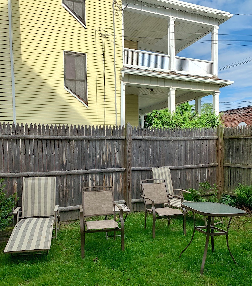 my temporary sideyard - outdoor living
