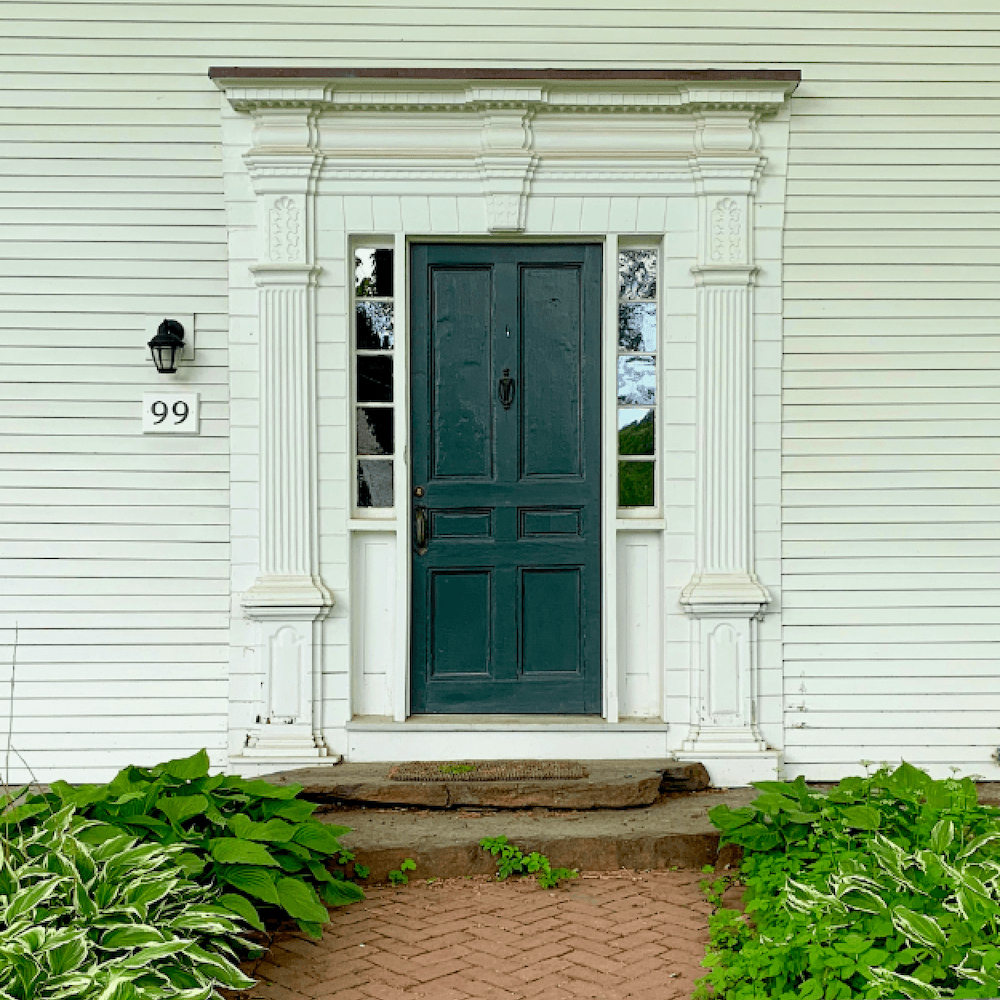 99 Main St.Front Door- Historic Deerfield - photo: LBInteriors