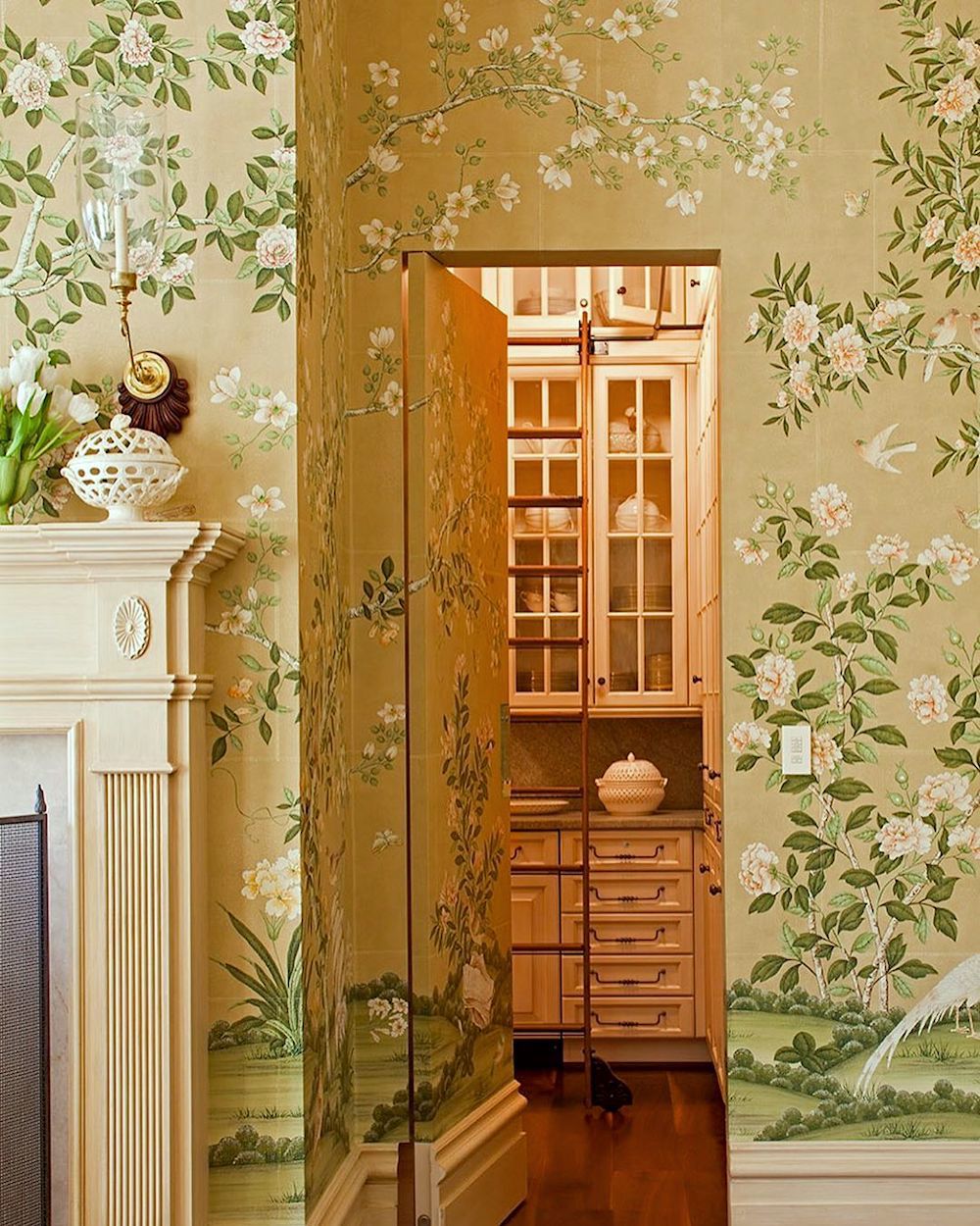 Designer Barry Dixon - photo - @erikkvalsvik - Gracie Ochre GardenWallpaper @graciestudio - instagram