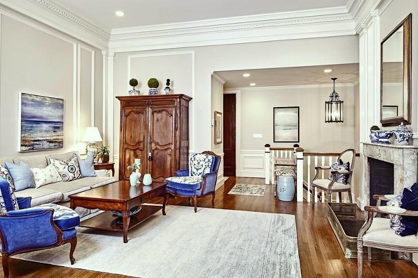 215 Commonwealth Ave - Boston - not gloppy trim - gorgeous living room