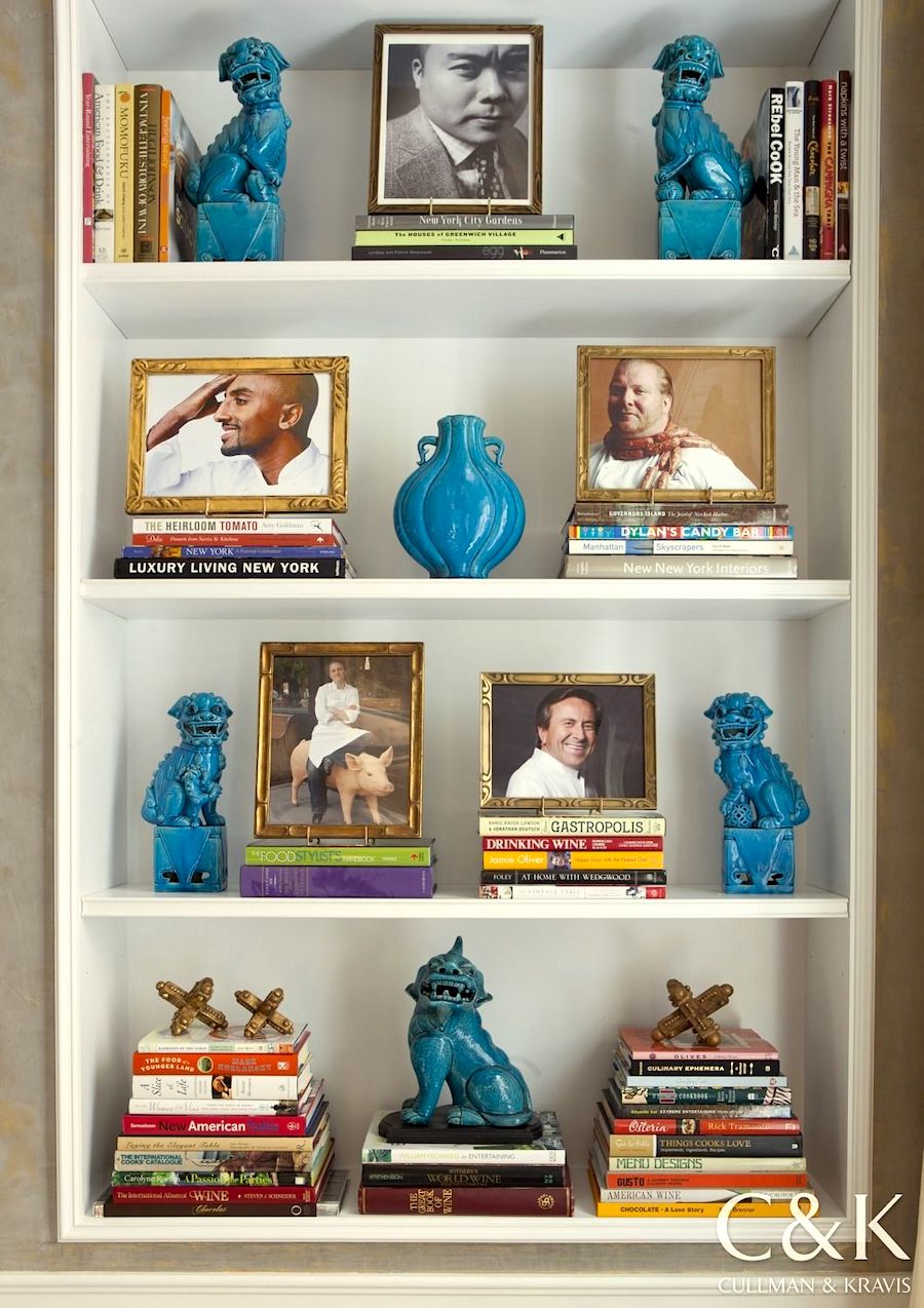 Cullman & Kravis - foo dog - bookcase styling - Kips Bay Showhouse 2010 - Chinoiserie Decor