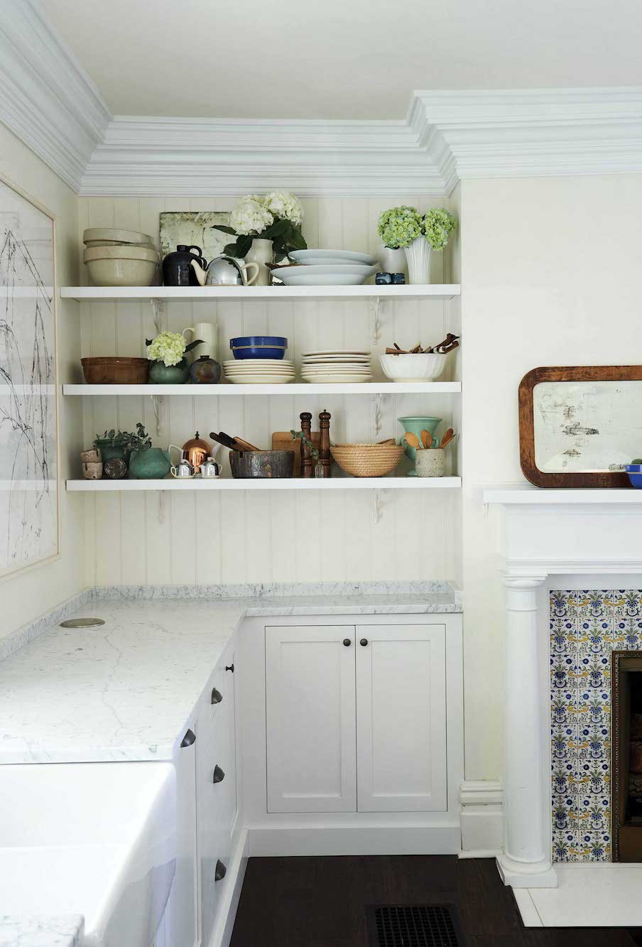 Leanne Ford - classic white kitchens Hartzburg