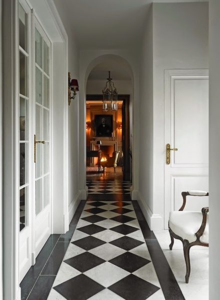 Greet Lefevre belgian pearls black and white marble floor